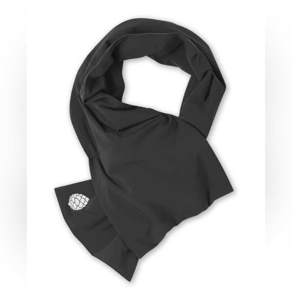 Black Stio Fernos Insulated Scarf